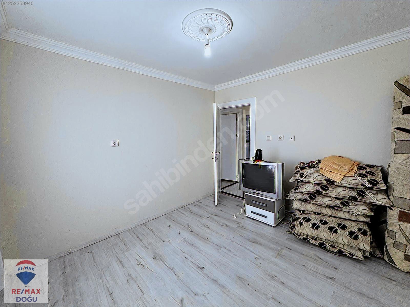 REMAX DOĞUDAN GEZİNDE SATILIK 2.500 M2 BAHÇELİ EV - ELAZIĞ MADEN fotoğraf 4