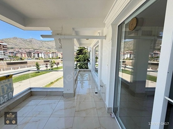 ROYAL EMLAKTAN IRMAK MANZARALI KİRALIK 3+1 HARİKA DAİRE - AMASYA MERKEZ fotoğraf 11