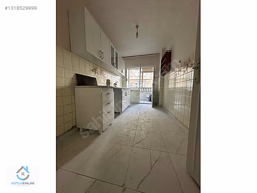 GAZİ MAHALLESİNDE SAHİLE VE CAMİYE 2 DK YÜRÜME MESAFESİNDE 3+1 - MERSİN YENİŞEHİR fotoğraf 5