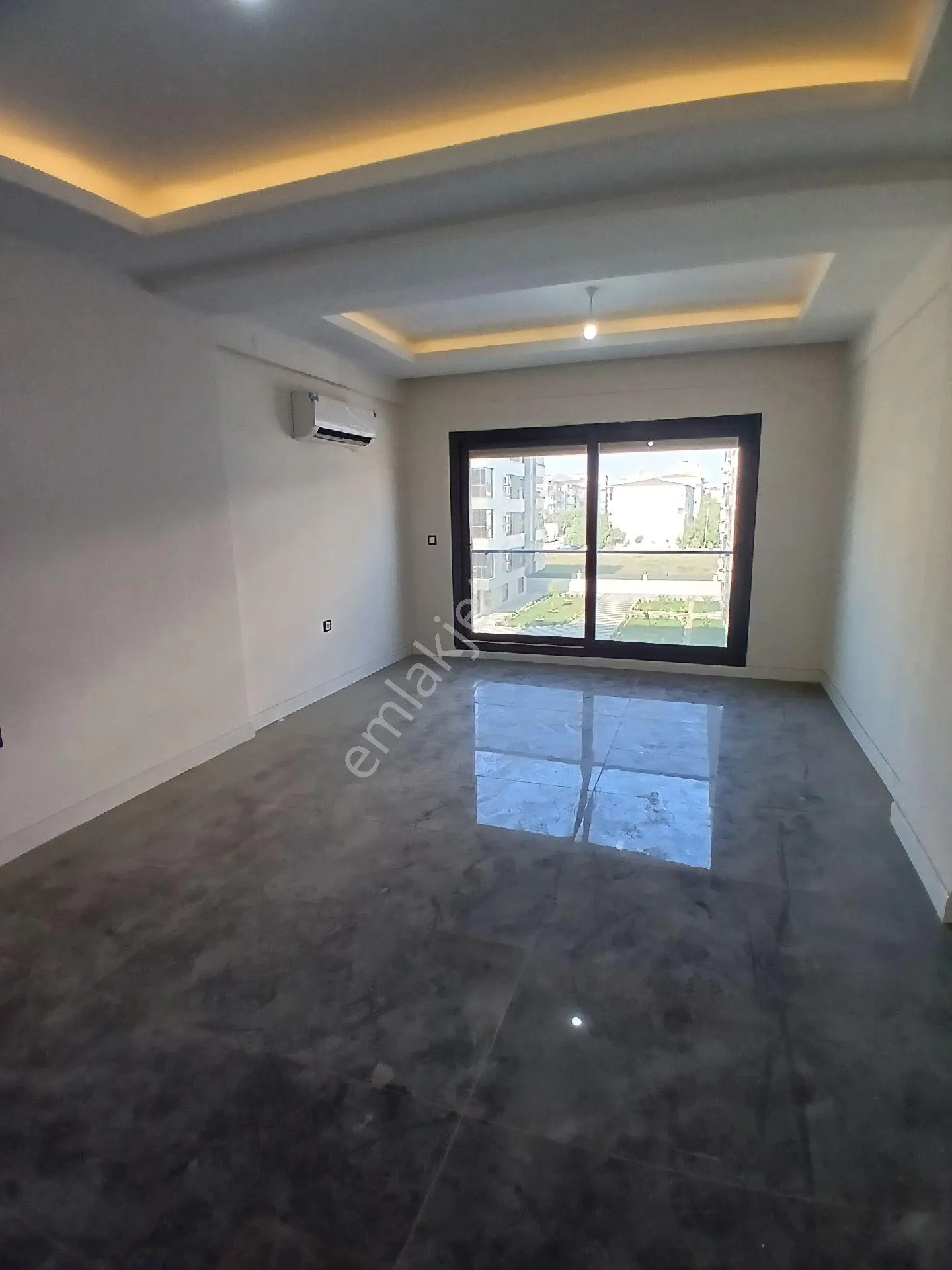 İzmir Torbalı Alpkent Mahallesinde 3+1 140m2 Net Arakat Havuzlu Sitede Daire Sat - İZMİR TORBALI fotoğraf 7