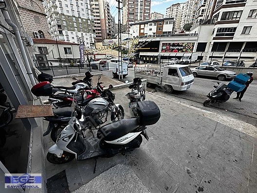 EGE GAYRİMENKUL'DEN FIRSAT CADDE'DE YÜKSEK KATLI DEPOLU DÜKKAN - ANKARA MAMAK fotoğraf 4