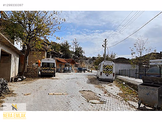 UŞAK SİVASLI KETENLİK KÖYÜNDE 116 m2 TEK TAPU EV VE ARSASI - UŞAK SİVASLI fotoğraf 8