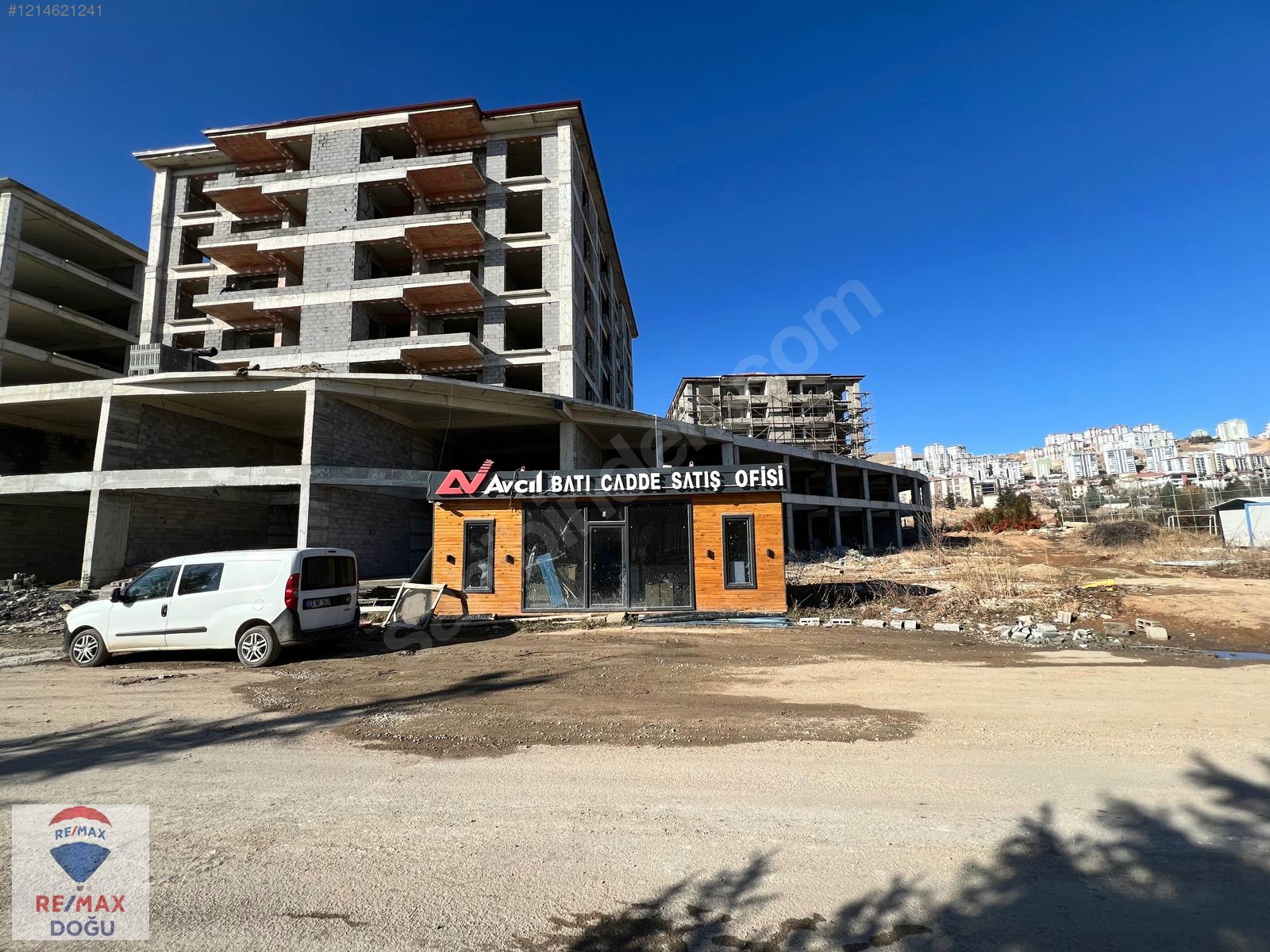 REMAX DOĞU AVCIL BATI CADDE SİTESİNDE LUX SATILIK 3+1 DAİRE - ELAZIĞ MERKEZ fotoğraf 2
