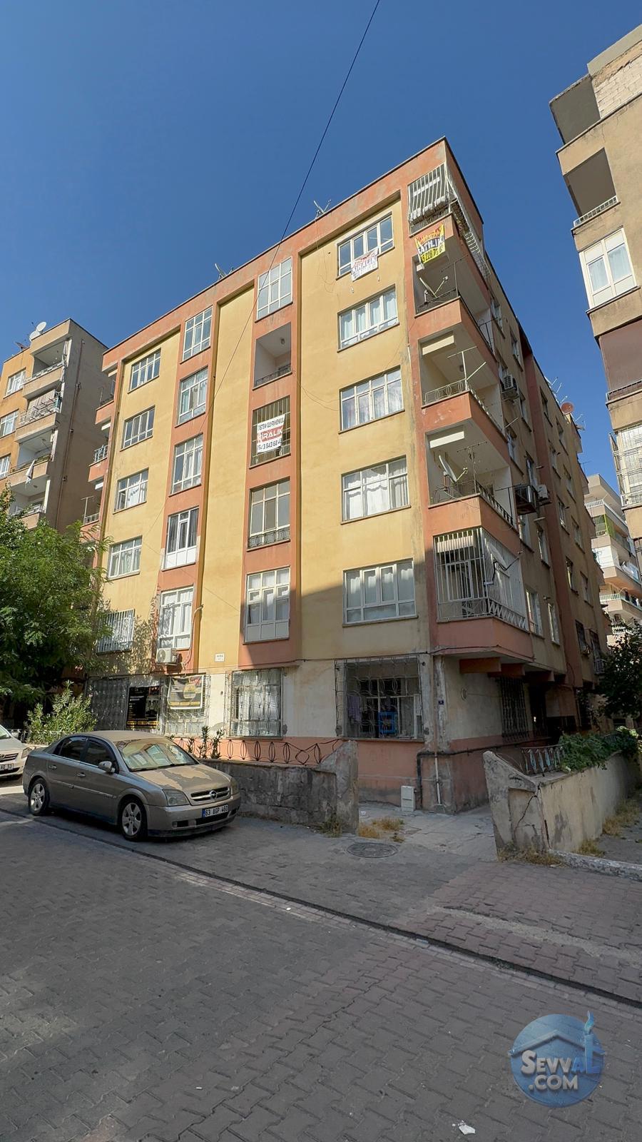 CENGİZ TOPEL MAH 2.KAT 3+1 DOĞALGAZLI YATIRIMA UYGUN DAİRE - ŞANLIURFA HALİLİYE fotoğraf 2