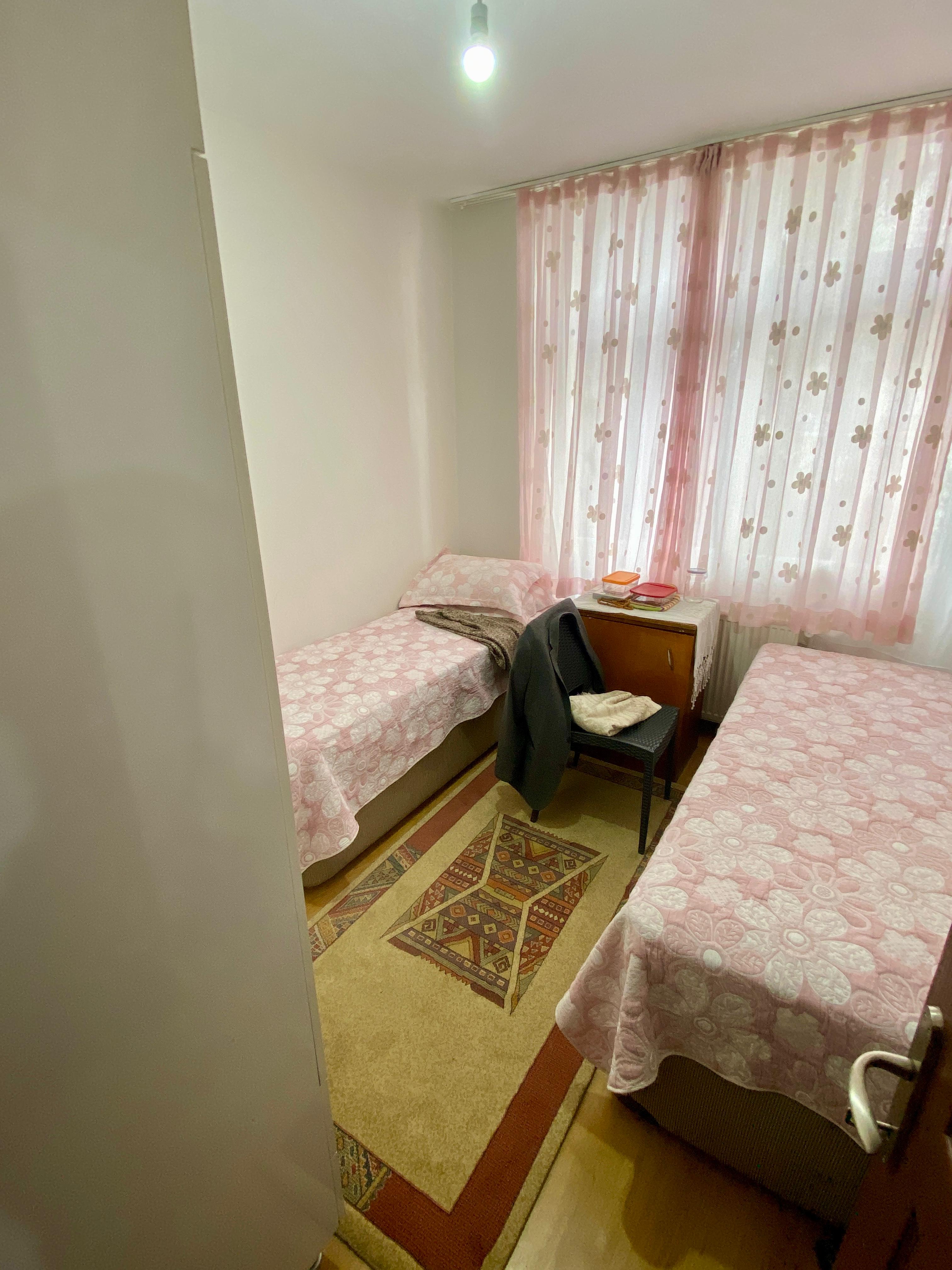 FIRSAT DAİRE DOĞALGAZLI GENİŞ OTURUMLU İÇİ FUL YAPILI 3+1 DAİRE - MERSİN MEZİTLİ fotoğraf 10
