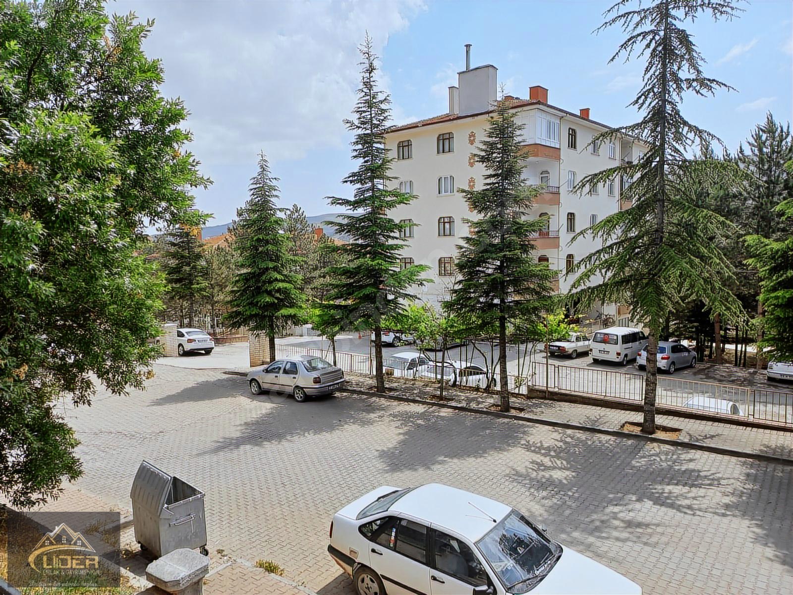 LİDER EMLAK METEOROLOJİ CİVARI 3+1 140 M2 İÇİ FUL YAPILI KOMBİLİ - ÇANKIRI MERKEZ fotoğraf 4