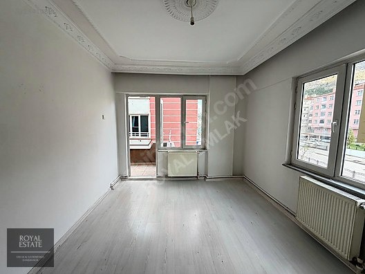ROYAL EMLAKTAN 112 KARŞISINDA KİRALIK 3+1 DAİRE - AMASYA MERKEZ fotoğraf 5