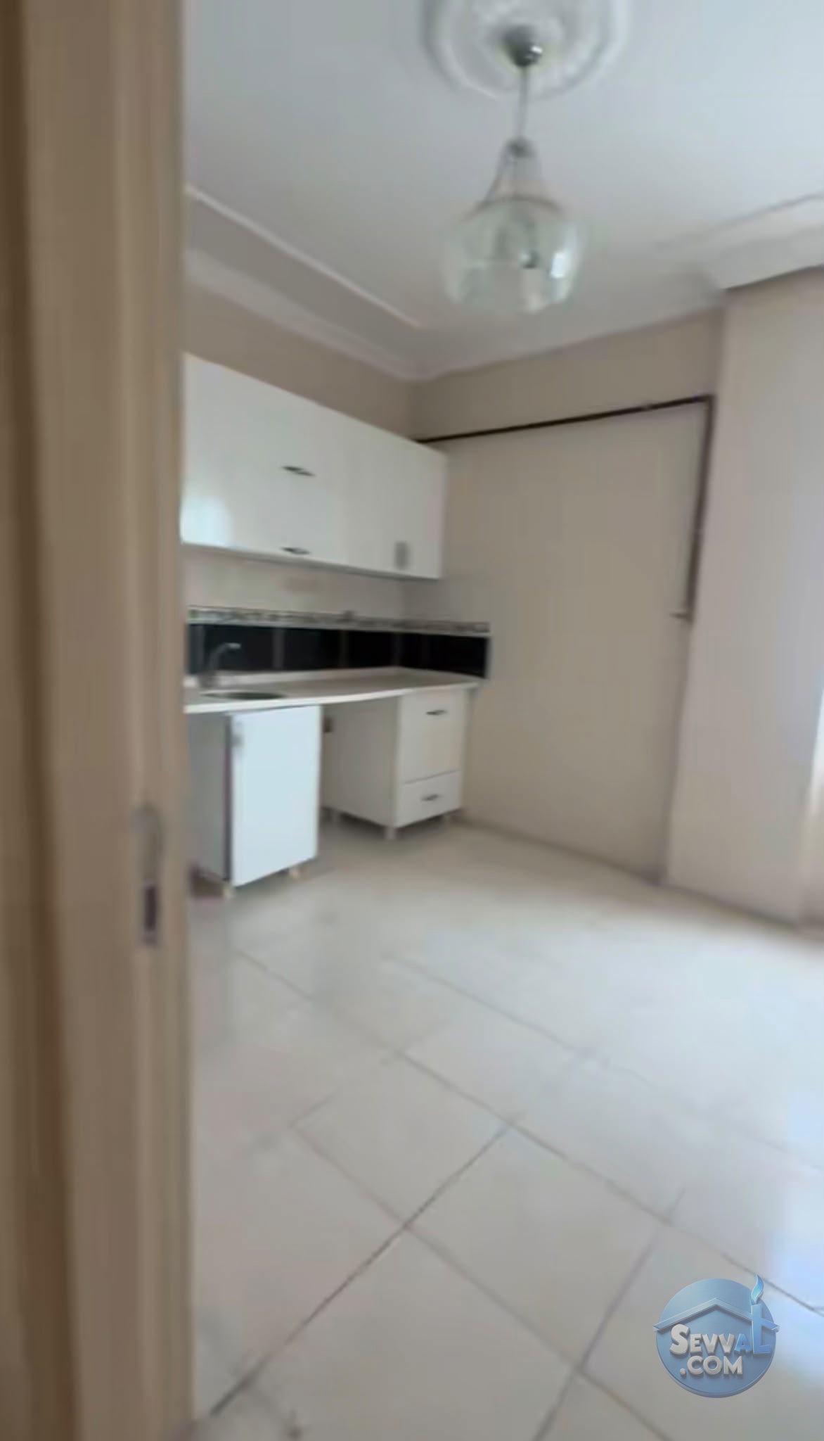 AHMET YESEVİ MAH. 2. KAT 2+1 ODALI 135 m2 DOĞALGAZLI SATILIK SON KAT DAİRE. (EMR - ŞANLIURFA HALİLİYE fotoğraf 2