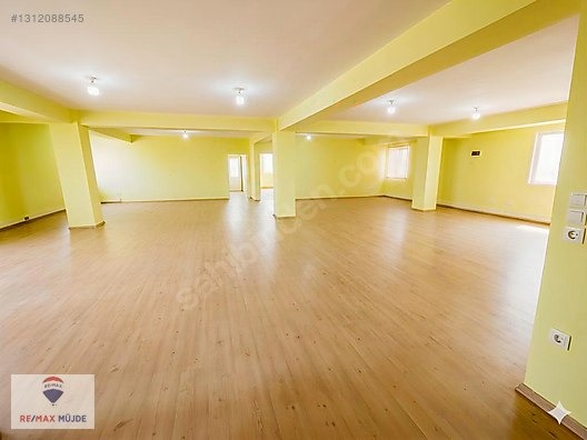 SAVAŞ CADDESİNDE 4 CEPHELİ TAM KAT KİRALIK 350 M2 - İSTANBUL GÜNGÖREN fotoğraf 12
