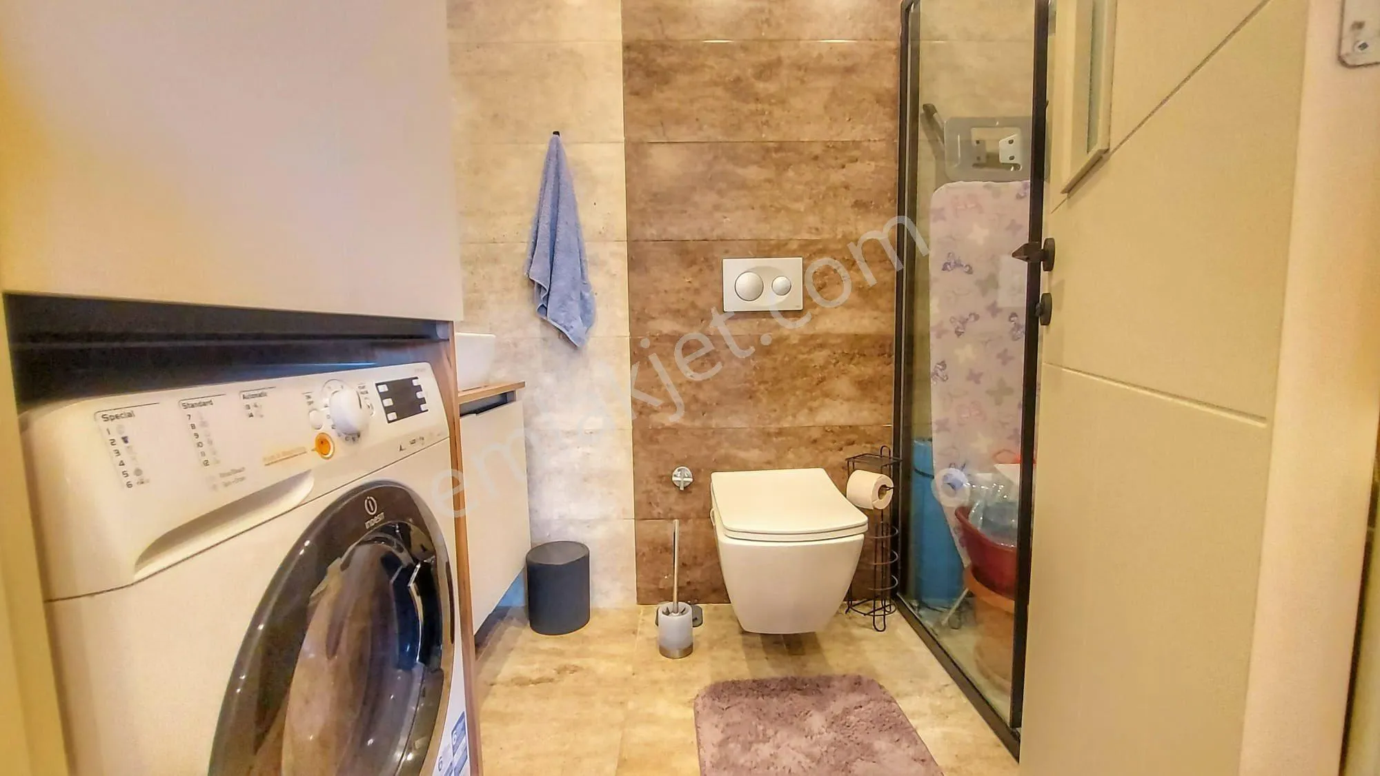 Kuşadası Merkezde Satılık Bahçe Katı Ebeveyn Banyolu 1+1 Daire - AYDIN KUŞADASI fotoğraf 4
