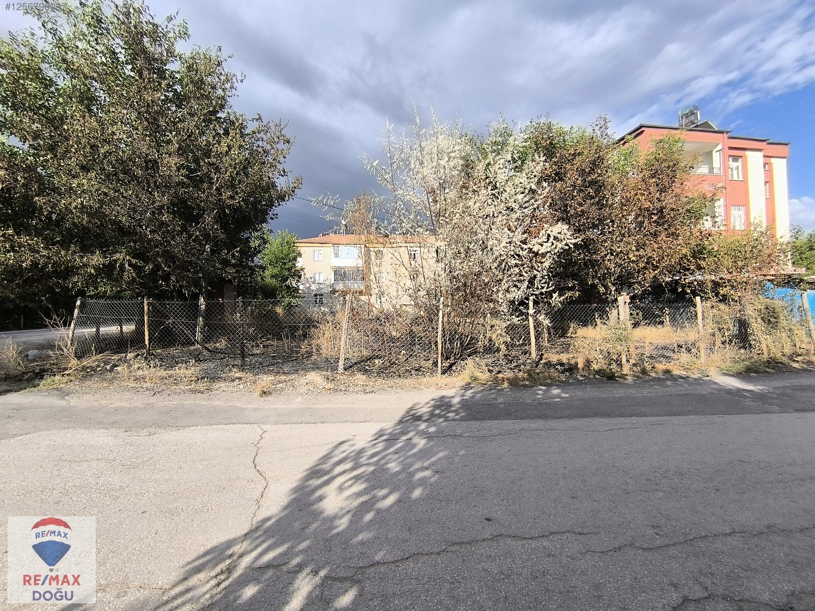 REMAX DOĞUDAN ÇATALÇEŞME 5 KATA İMARLI KÖŞE BAŞI ARSA - ELAZIĞ MERKEZ fotoğraf 3