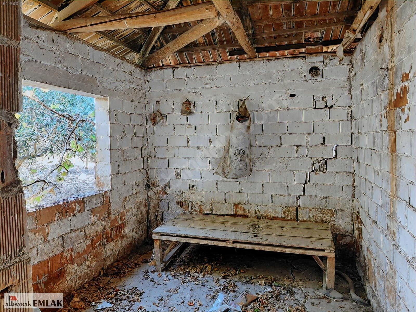 AKHİSAR RAHMİYE DE SATILIK 470 M2 ARSALI ESKİ KÖY EVİ 1.275.000 - MANİSA AKHİSAR fotoğraf 3