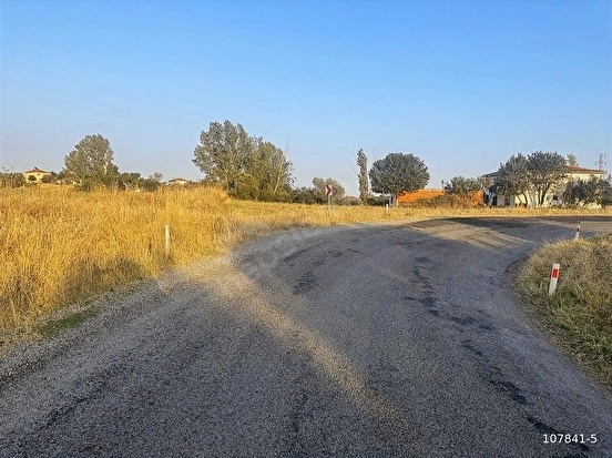 SİPAHİ KÖYÜNDE 650 M2 %60 2,5 KAT İMARLI MÜSTAKİL TAPU ARSA - EDİRNE UZUNKÖPRÜ fotoğraf 12