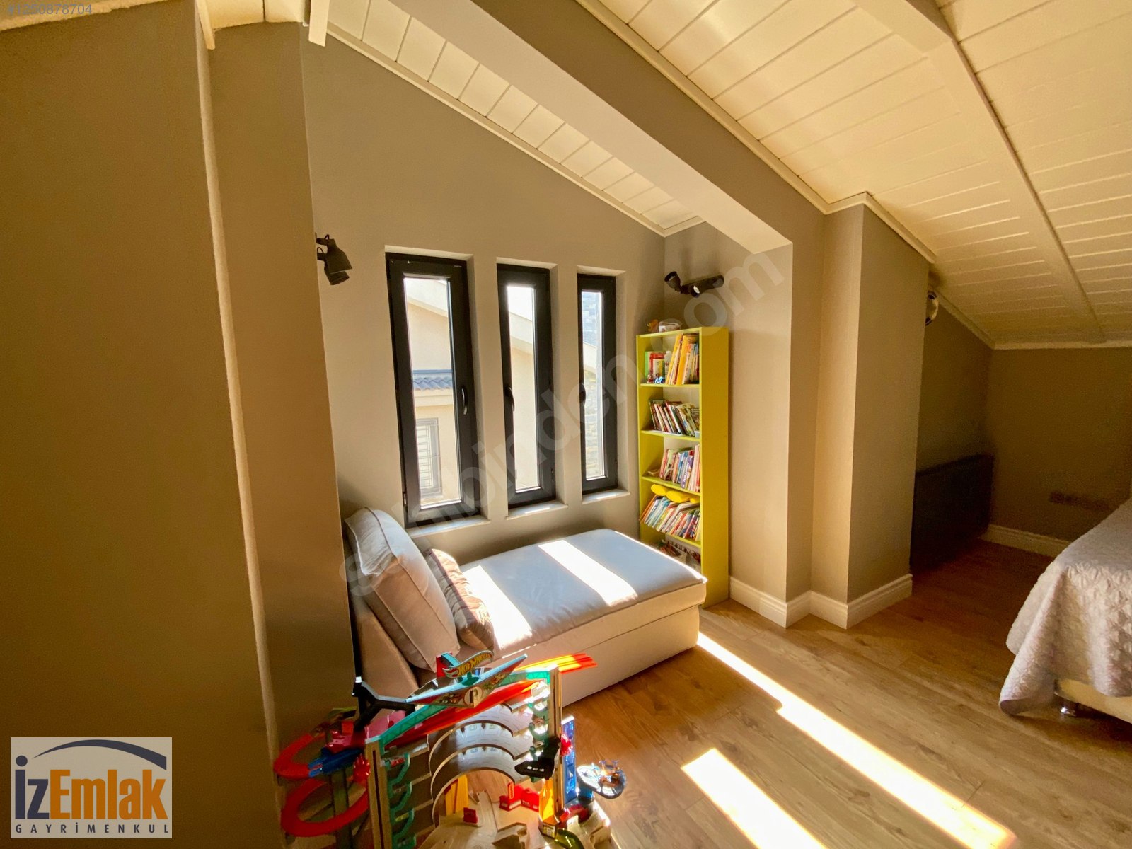 Altıevlerde 5+2 380m2 Bakımlı Müstakil Villa - İZMİR NARLIDERE fotoğraf 9