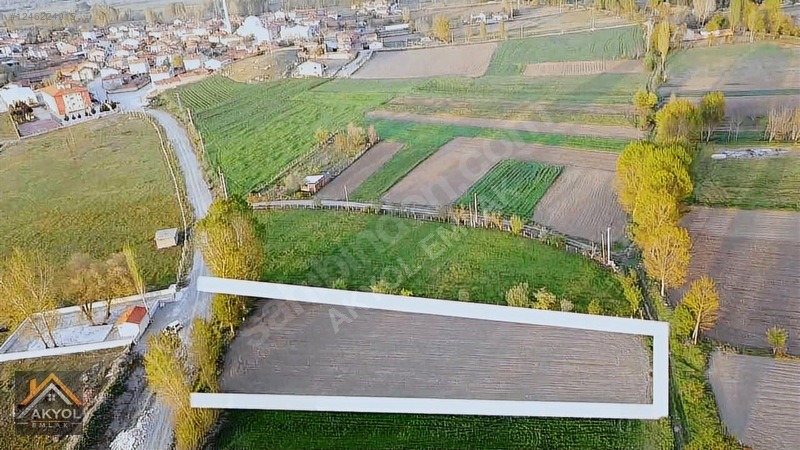 ^^AKYOL EMLAKTAN ÇARDAKLIDA İMARA 200metre SATILIK TARLA^^ - KÜTAHYA TAVŞANLI fotoğraf 2