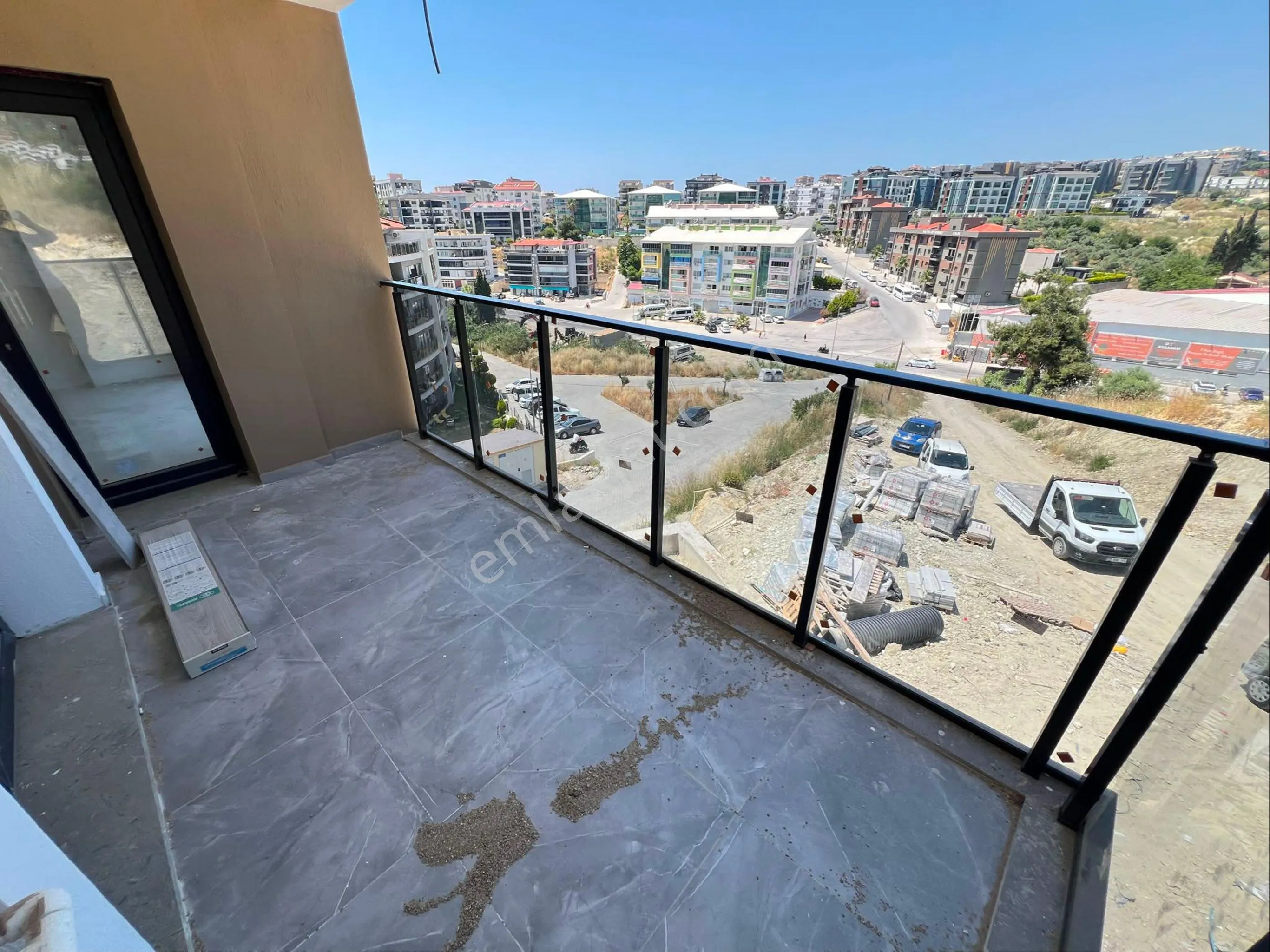 Kuşadası Merkezde Satılık Sıfır Arakat 1+1 Daire - AYDIN KUŞADASI fotoğraf 2