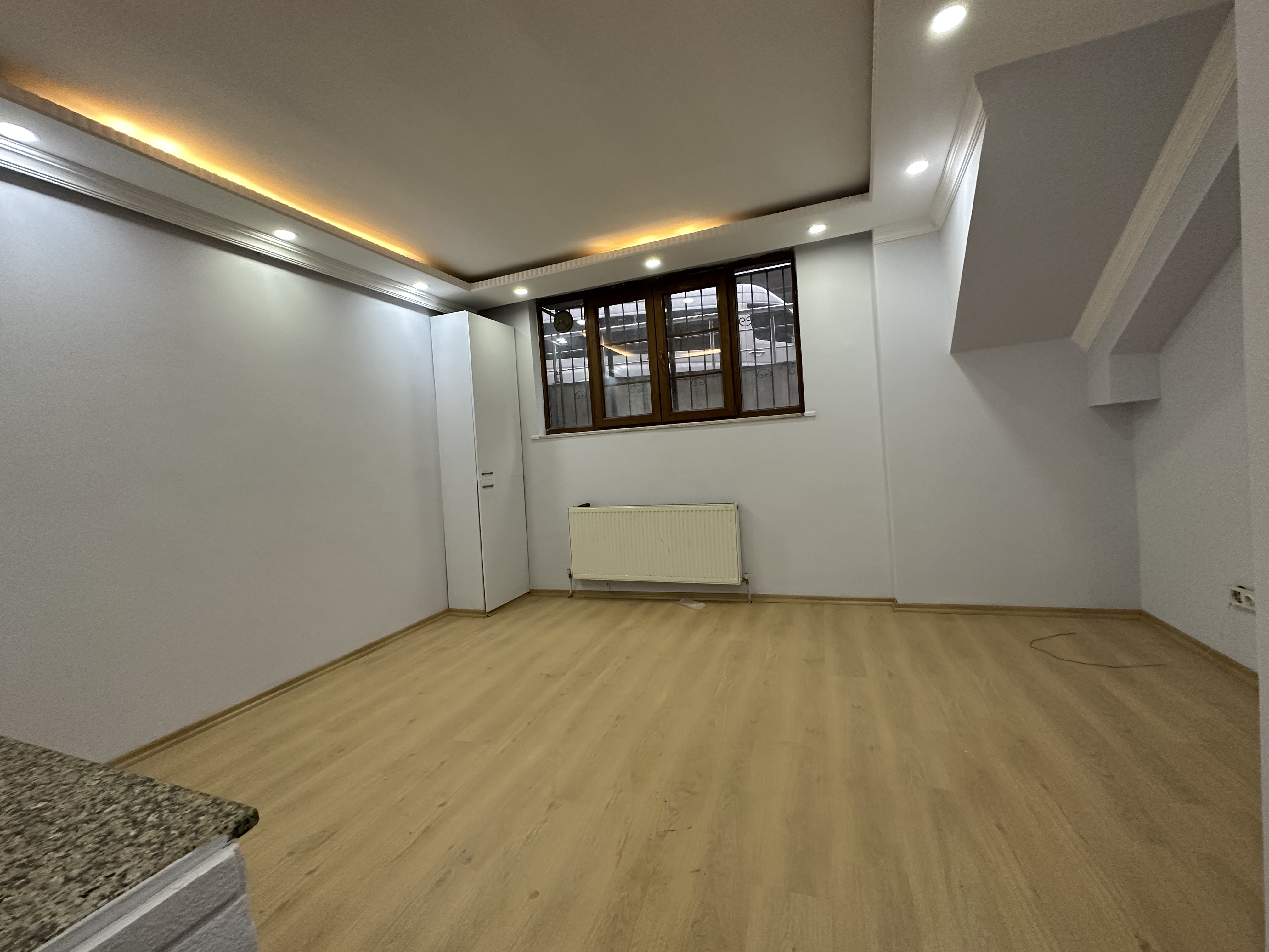 KAĞITHANE EMNİYETEVLERDE 2+1 90 M2 BAHÇE KATI DAİRE - İSTANBUL KAĞITHANE fotoğraf 11