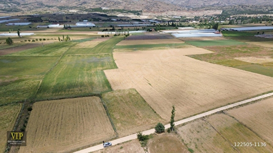 VİP GAYRİMENKUL'den ÇOBANİSA MAH. 19.500M² YOL CEPHELİ TARLA - ANTALYA ELMALI fotoğraf 2