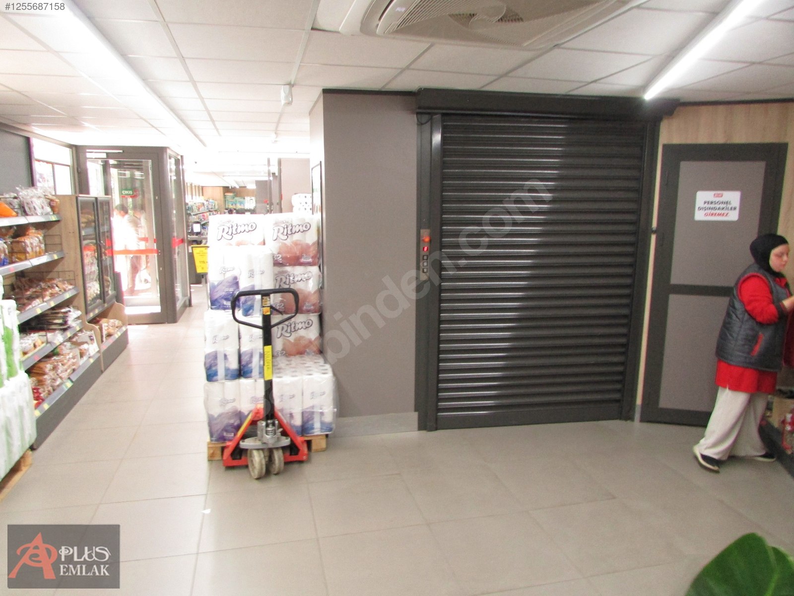Cadde üzerinde iskanlı 250m2 depolu kiracılı 18000000tl - İSTANBUL ÇEKMEKÖY fotoğraf 17