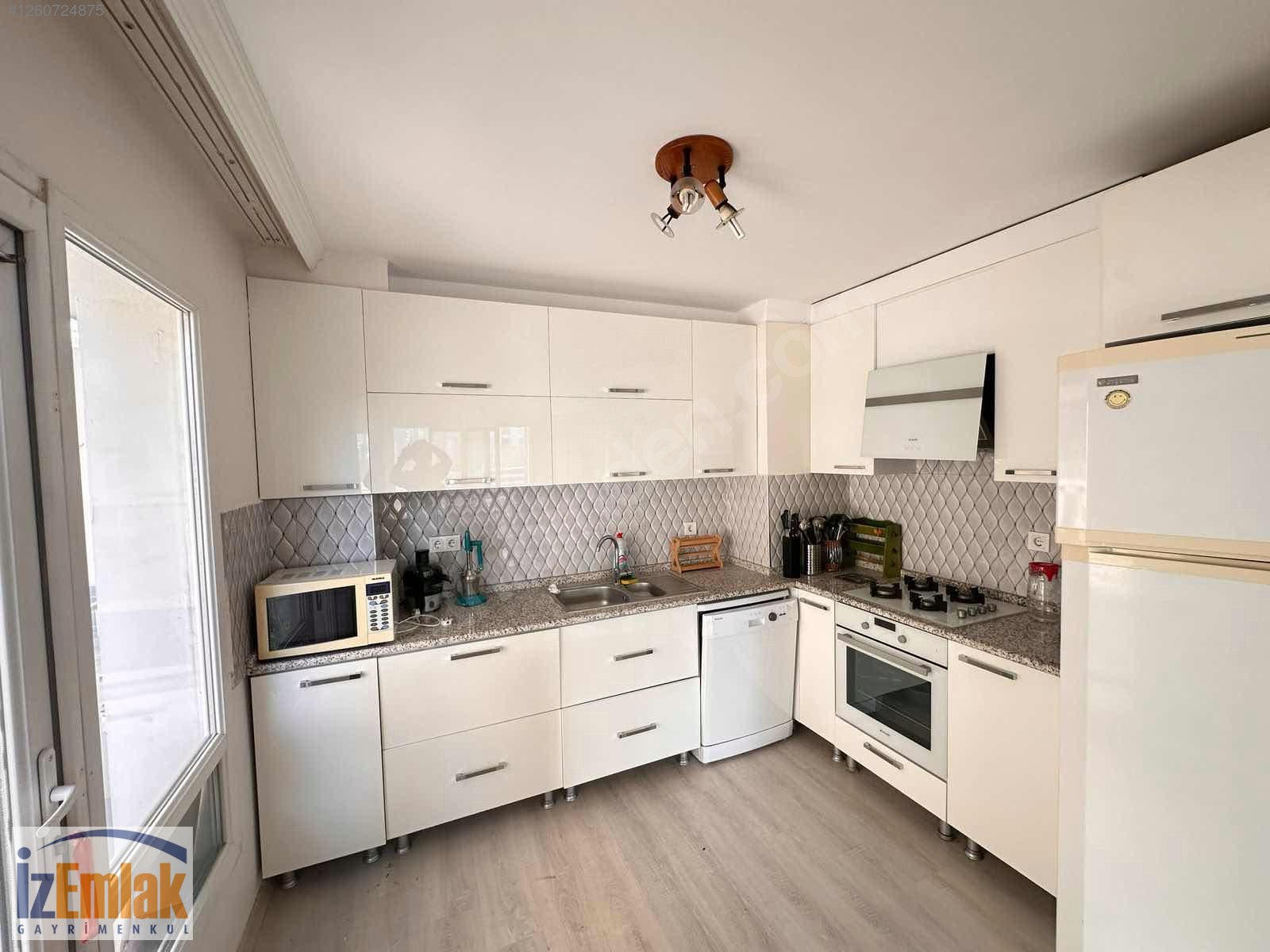 İz Emlak Mustafabey Caddesi Yakınında 3 Odalı Bakımlı Daire - İZMİR KONAK fotoğraf 2