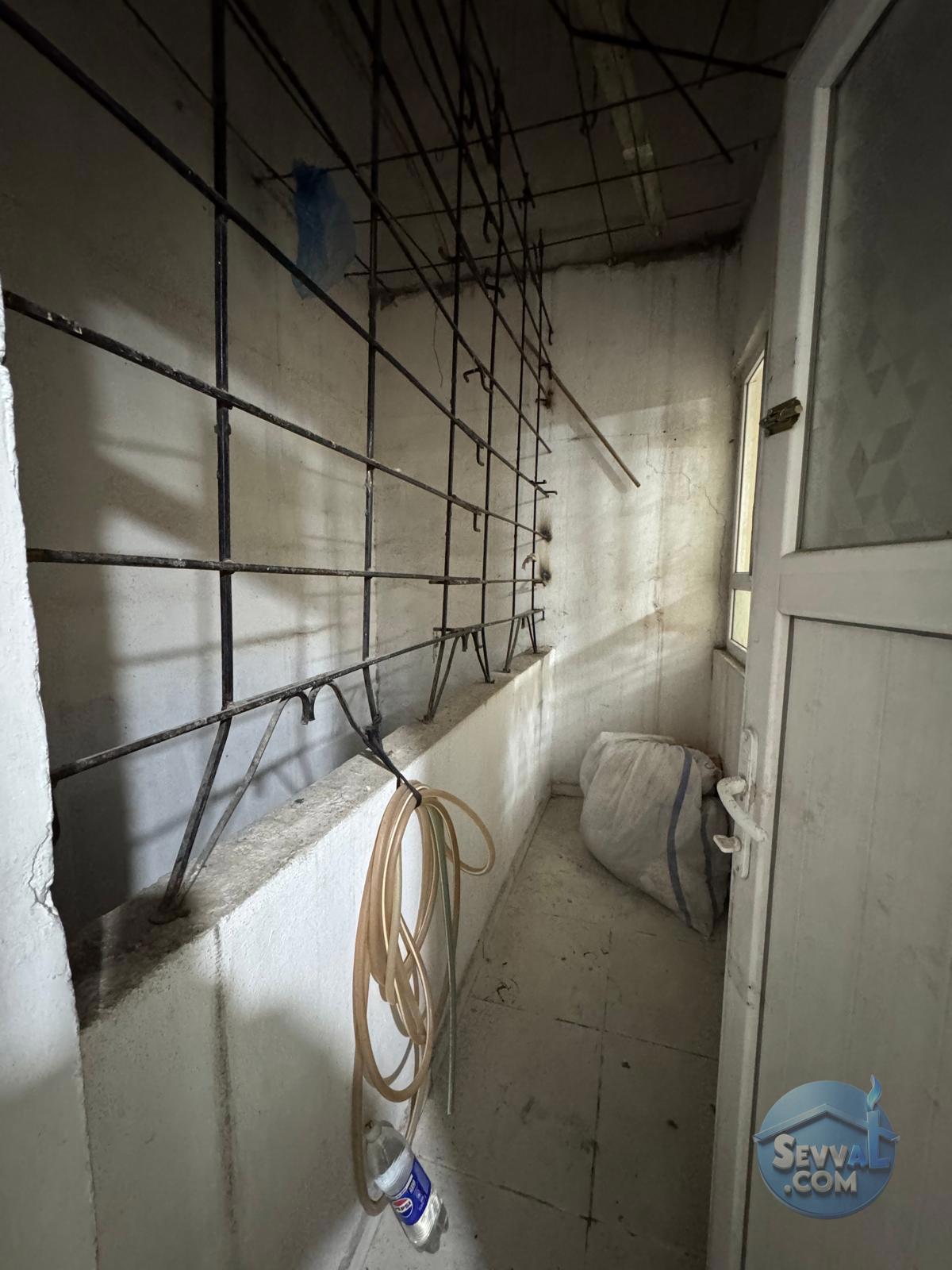  BAĞLARBAŞI YAVUZ SELİM MAH. YÜKSEK GİRİŞ KAT 3 ODALI SATILIK DAİRE - ŞANLIURFA HALİLİYE fotoğraf 2