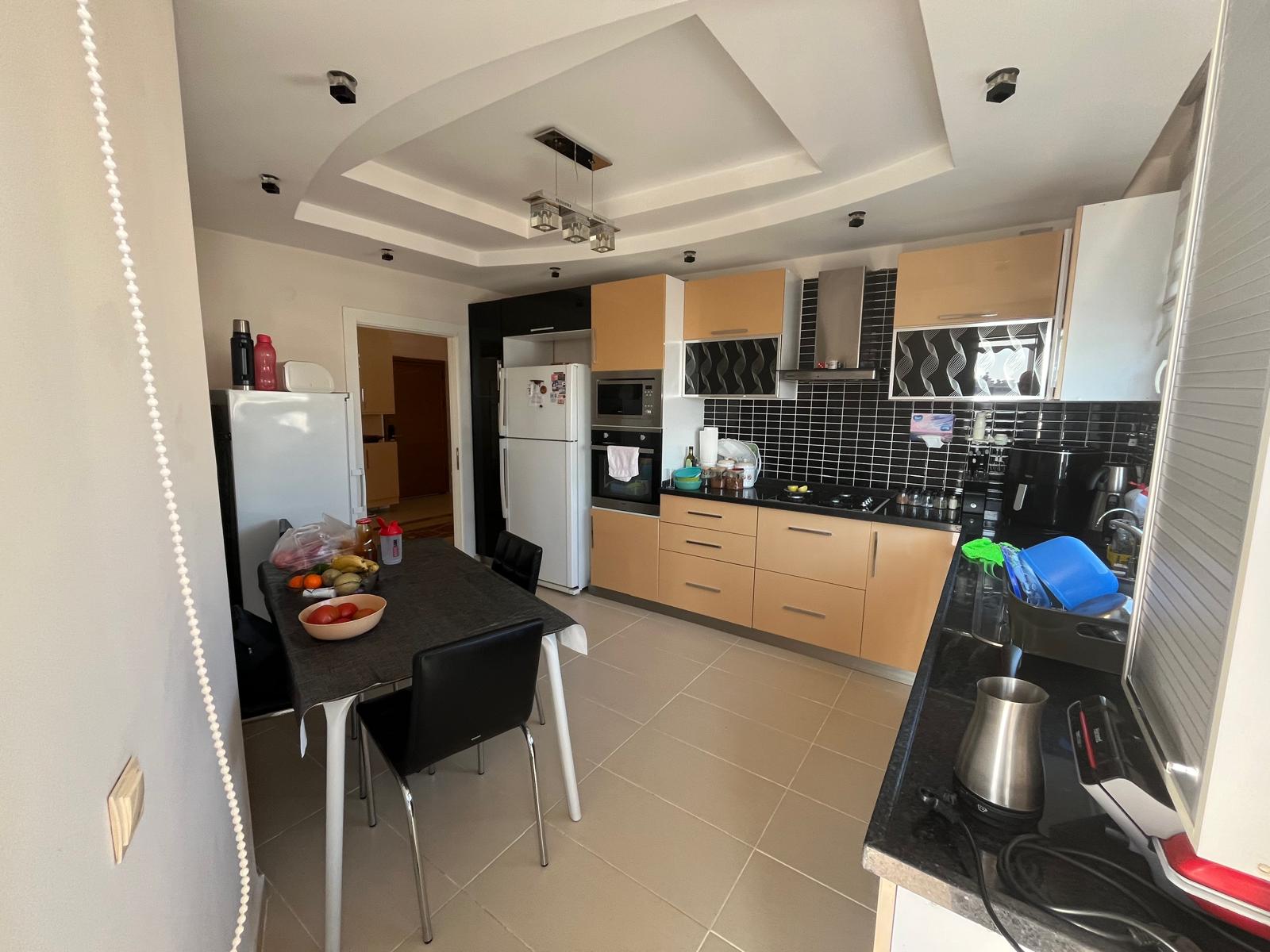 ERGÜNDEN MERKEZ MHDE HAVUZLU VATAN CAD. ÜZERİ SATILIK 3+1 DAİRE - MERSİN MEZİTLİ fotoğraf 7