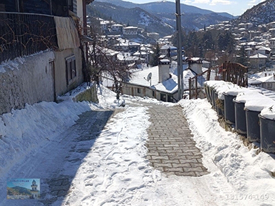 GÖYNÜKTE ÇEŞME MH .ARSA FİYATINA 2 KATLI AHŞAP BAHÇELİ EV . - BOLU GÖYNÜK fotoğraf 4