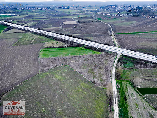 E-5' e 76 METRE CEPHE DEPO VEYA BESİHANE RUHSATINA UYGUN ARSA - SAKARYA AKYAZI fotoğraf 4