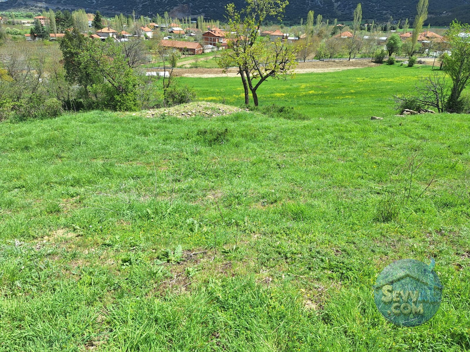 BURDUR AĞLASUN KİBRİT KÖYÜNDE SATILIK KERPİÇ EV VE TARLA - Burdur Ağlasun fotoğraf 12