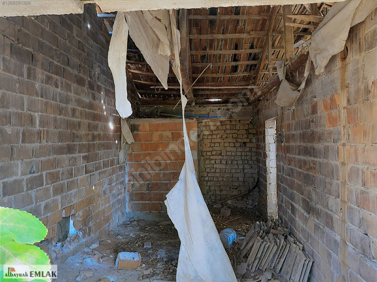 AKHİSAR RAHMİYE DE SATILIK 470 M2 ARSALI ESKİ KÖY EVİ 1.275.000 - MANİSA AKHİSAR fotoğraf 6
