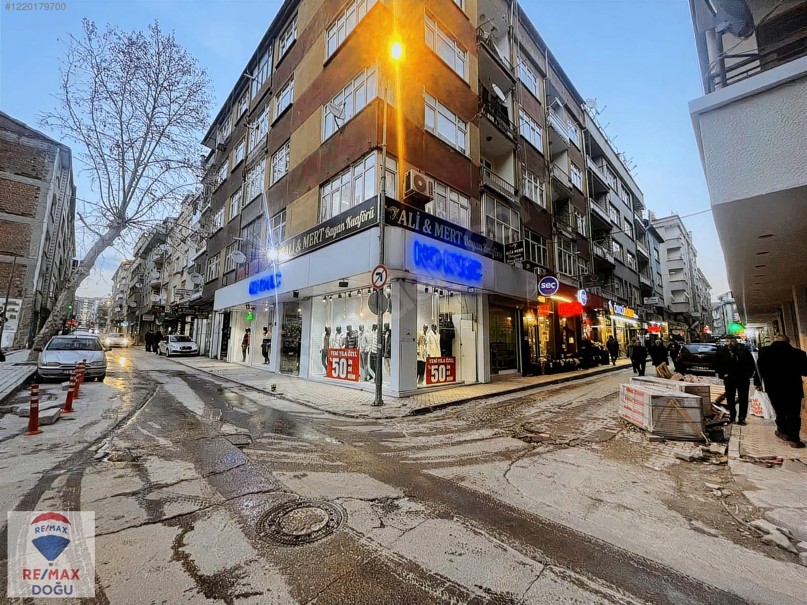 REMAX DOĞU'DAN ÇARŞI MERKEZDE DEVREN SATILIK GİYİM MAĞAZASI - ELAZIĞ MERKEZ fotoğraf 3