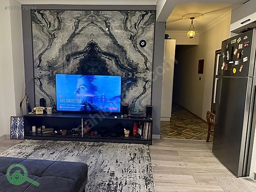 Kadıköy'de mobilyalı satılık 2+1 daire