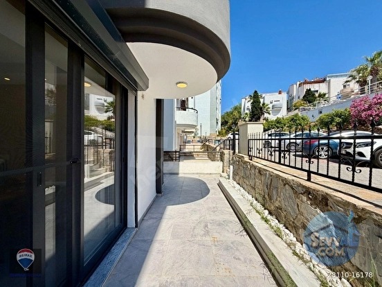 KUŞADASI EFE KONAKLARI SITESI’NDE DENIZ MANZARALI 4+1 TRIPLEKS VILLA - AYDIN KUŞADASI fotoğraf 6
