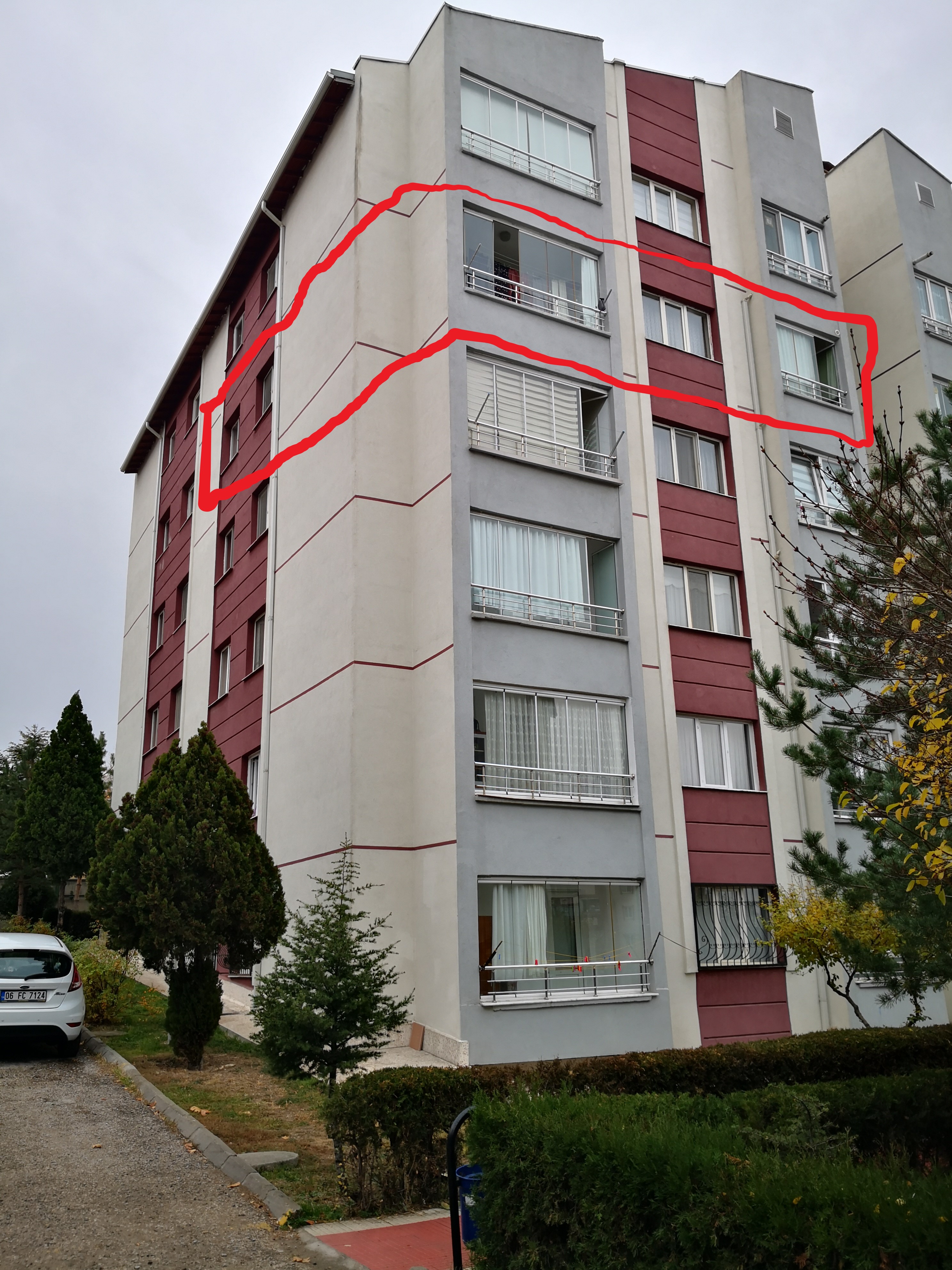 Ankara Batıkent Batısitesi’nde Masrafsız,Ara Kat,Sosyal Olanaklara Komşu Satılık - ANKARA YENİmahalle fotoğraf 2
