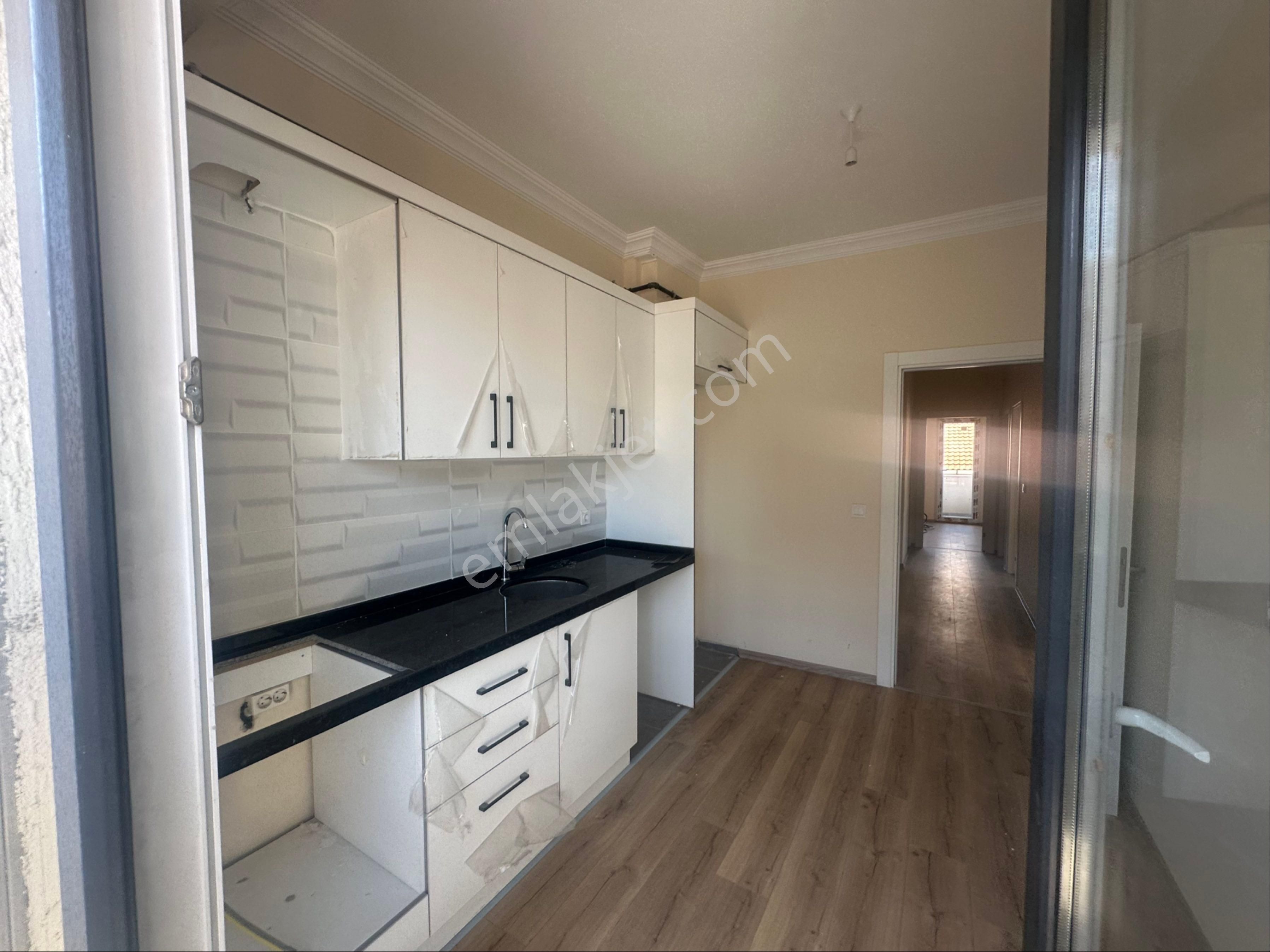 Kartal Esentepede 3+1 Geniş Daire - İSTANBUL KARTAL fotoğraf 5