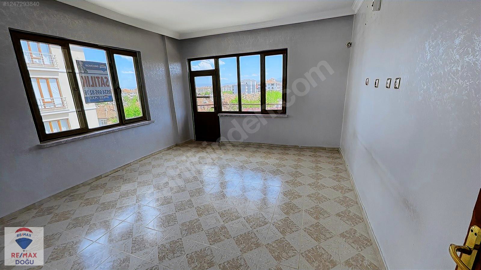 REMAX DOĞU'DAN ÜNİVERSİTE MAHALLESİNDE 3+1 SATILIK DAİRE - ELAZIĞ MERKEZ fotoğraf 3
