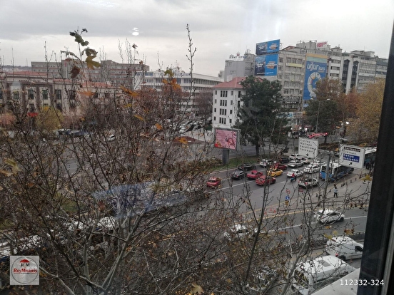 Ankara Sıhhiye Merkezde Balıkçıoğlu İş Hanı Katta Ön Cephe 4 Bölüm 95 M2 Satılık - ANKARA ÇANKAYA fotoğraf 5