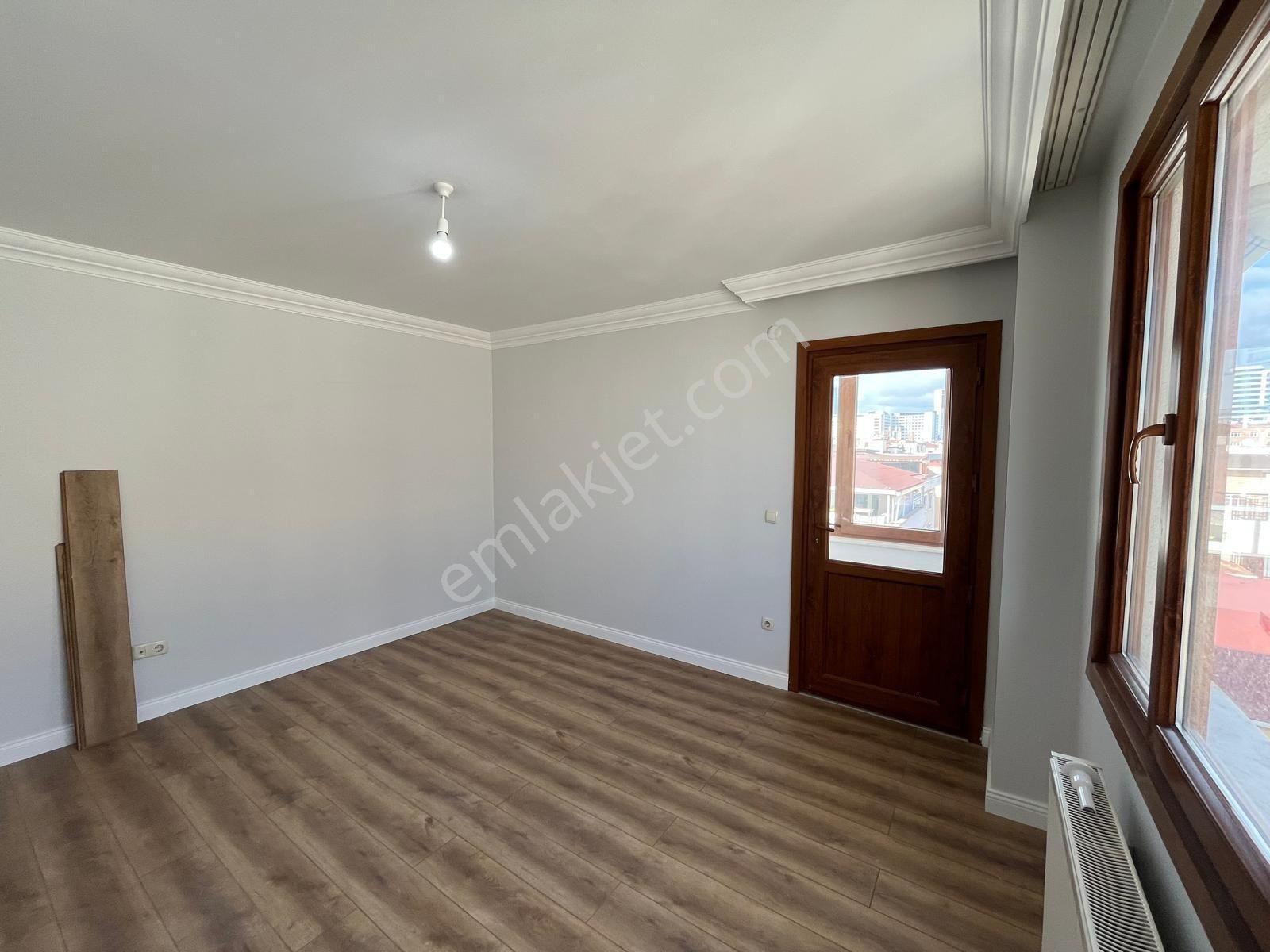 Baki Emlaktan Atalarda Geniş Dublexs 5+2 Daire - İSTANBUL KARTAL fotoğraf 10