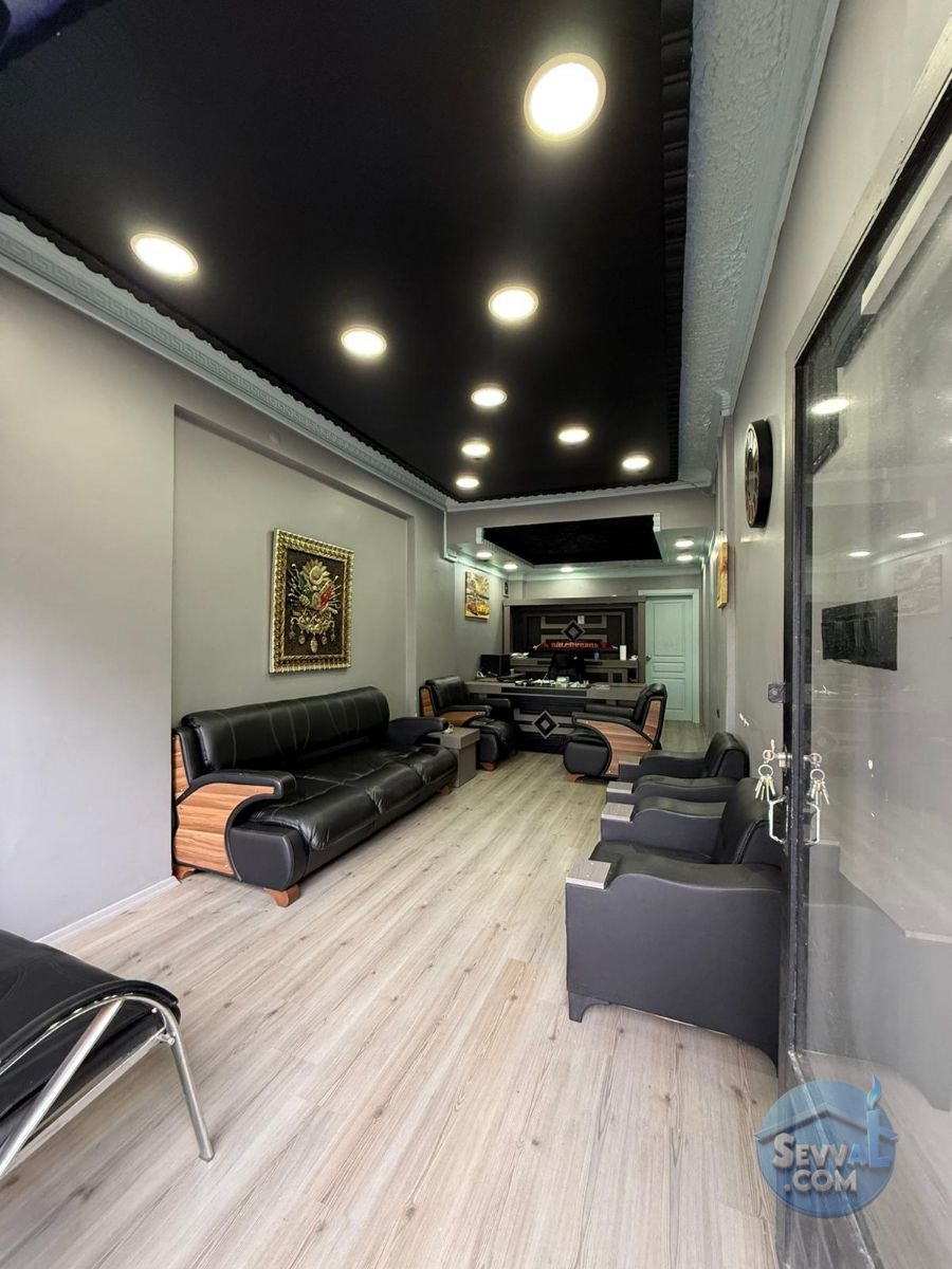 D-100 KARAYOLUNA CEPHE TABELA DEĞERİ YÜKSEK DÜKKAN OFİS - Kocaeli Gölcük fotoğraf 3