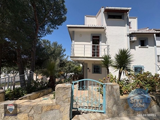 KUŞADASI'NDA DENİZE YÜRÜME MESAFESİNDE SATILIK 4+1 VİLLA - AYDIN KUŞADASI fotoğraf 6