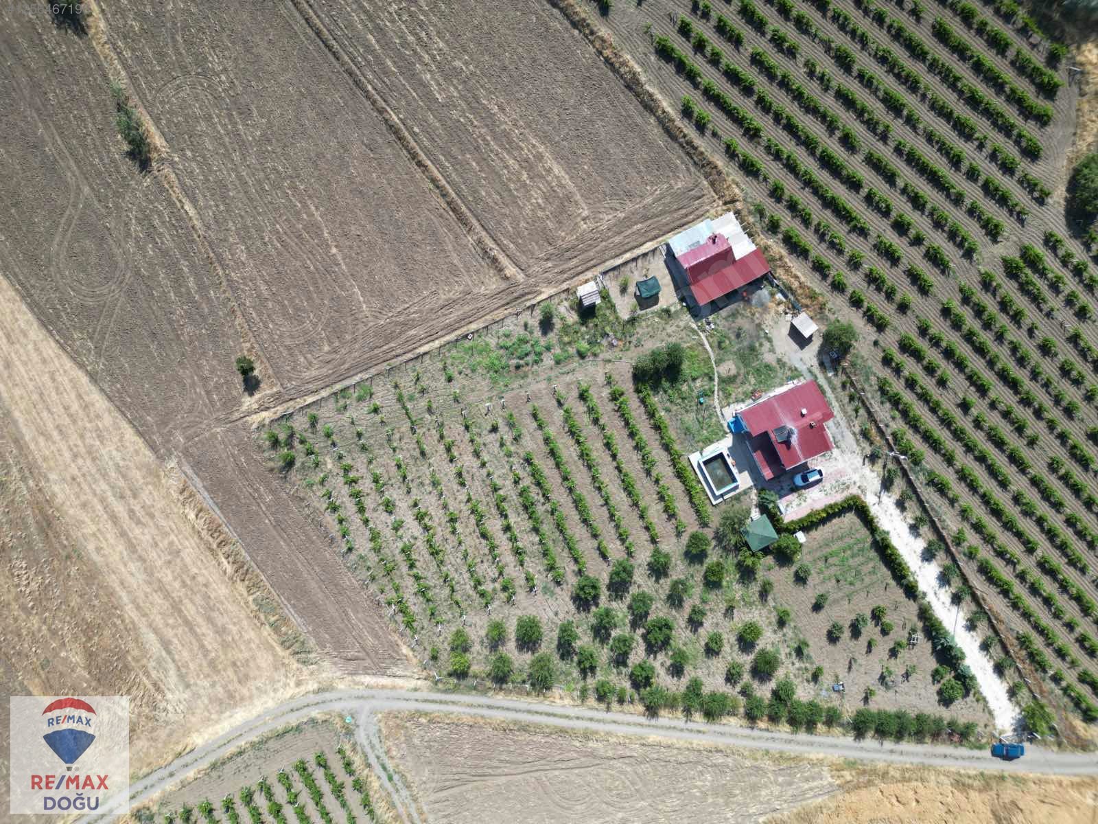 REMAX DOĞUDAN SEDEFTEPEDE 5339 M² 3+1 VE 1+1 BAHÇELİ DUBLEKS EV - ELAZIĞ MERKEZ fotoğraf 5