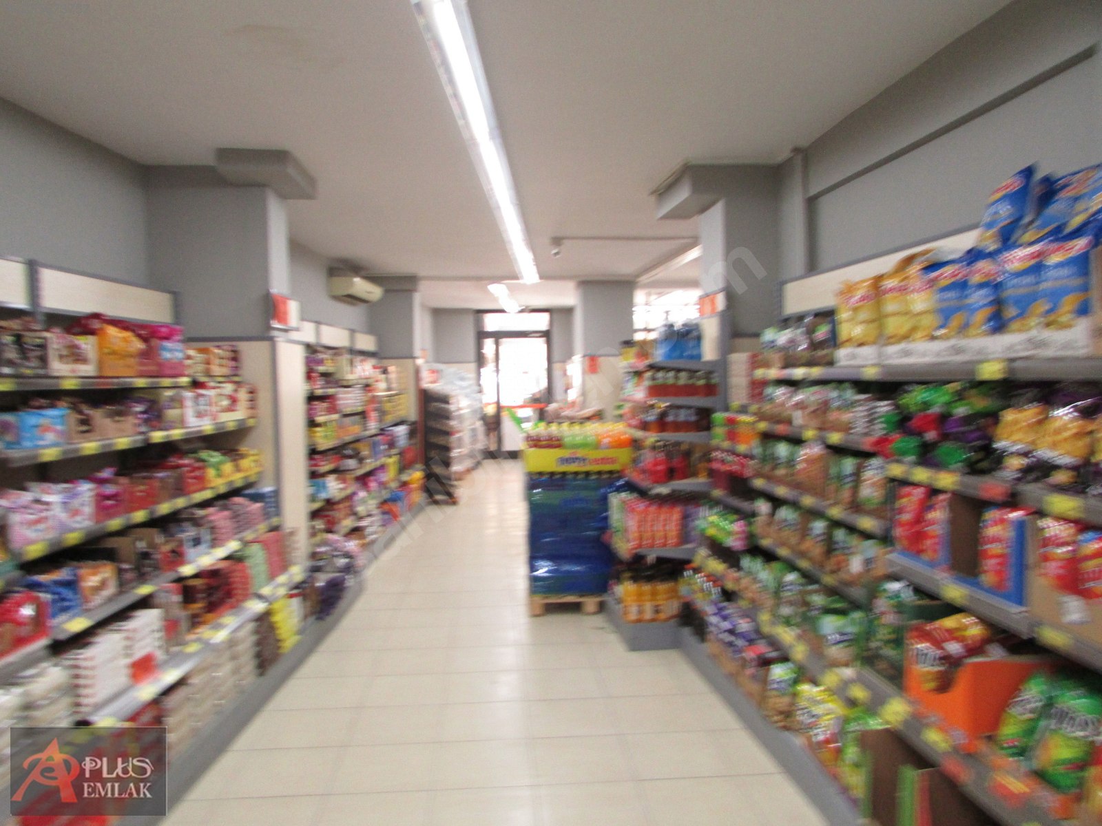 iskanlı 250m2 hakmar market'e kirada 16.000.000tl. - İSTANBUL ÇEKMEKÖY fotoğraf 3
