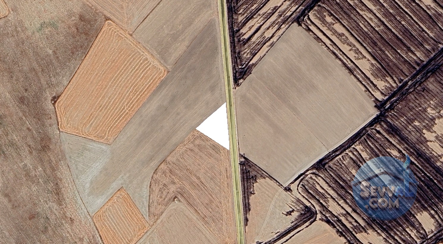 KIRŞEHİR MUCUR KIRAN KÖYÜNDE 1.568 M² TARLAMIZ SATILIKTIR. - Kırşehir Mucur fotoğraf 2