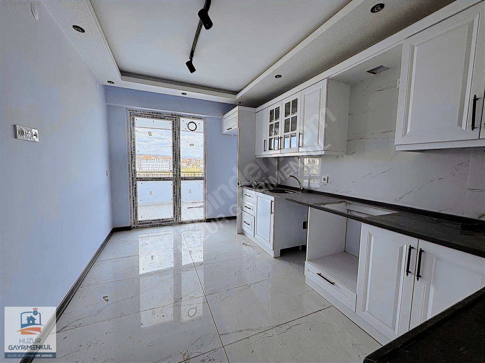 500EVLER BAHÇELİEVLER MAH. KANYON'da 2.KAT 4+1 160M2 DAİRE - KARABÜK MERKEZ fotoğraf 2
