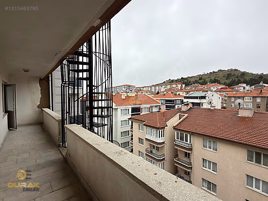 DURAK EMLAK'TAN KİRALIK ZAFER'D 3+1-130m2 ASANSÖRLÜ ARAKAT DAİRE - AFYONKARAHİSAR MERKEZ fotoğraf 2