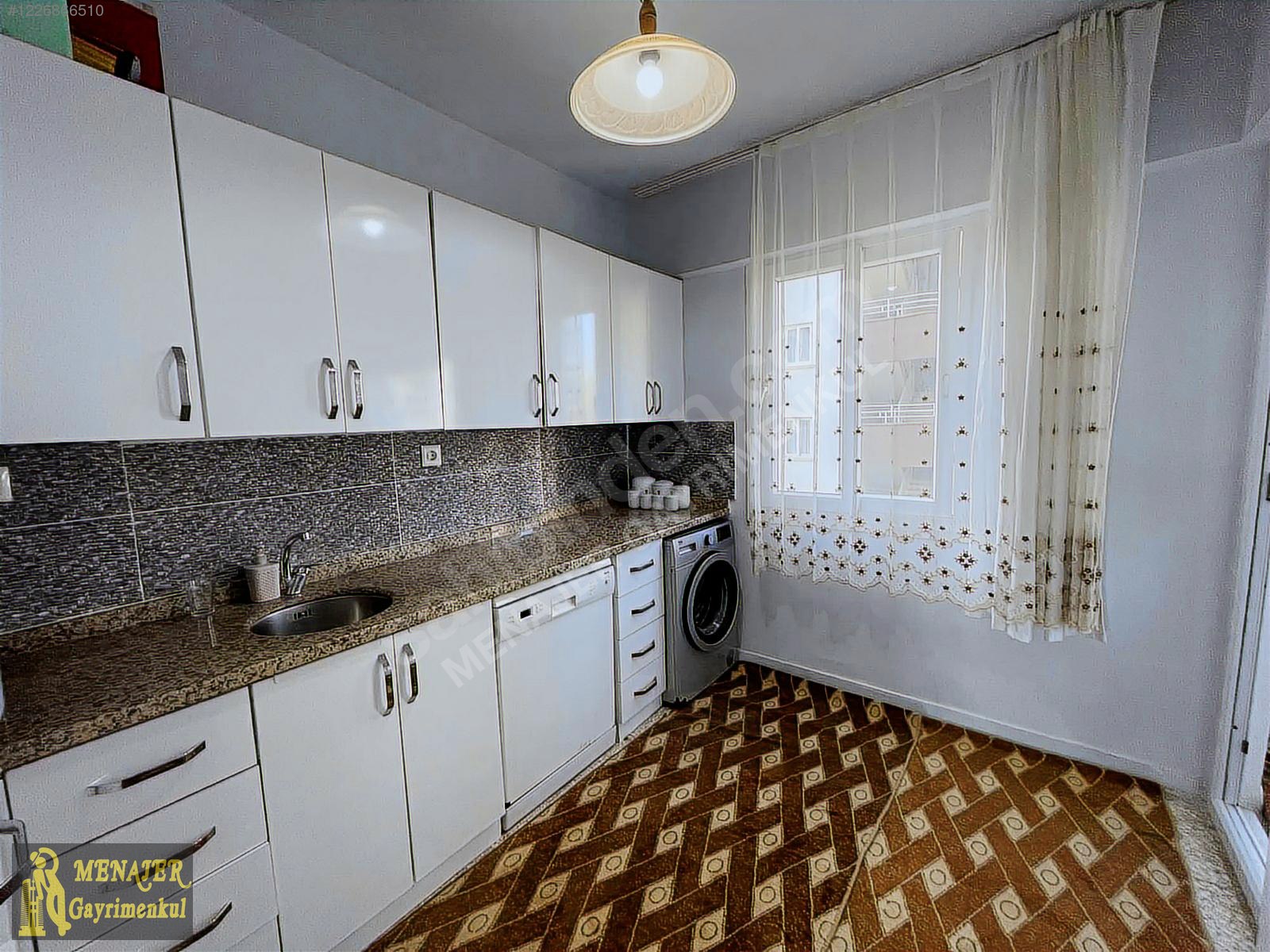 MENAJER'DEN YENİŞEHİR EFES SİTESİNDE 3+1 SATILIK DAİRE - MERSİN YENİŞEHİR fotoğraf 3
