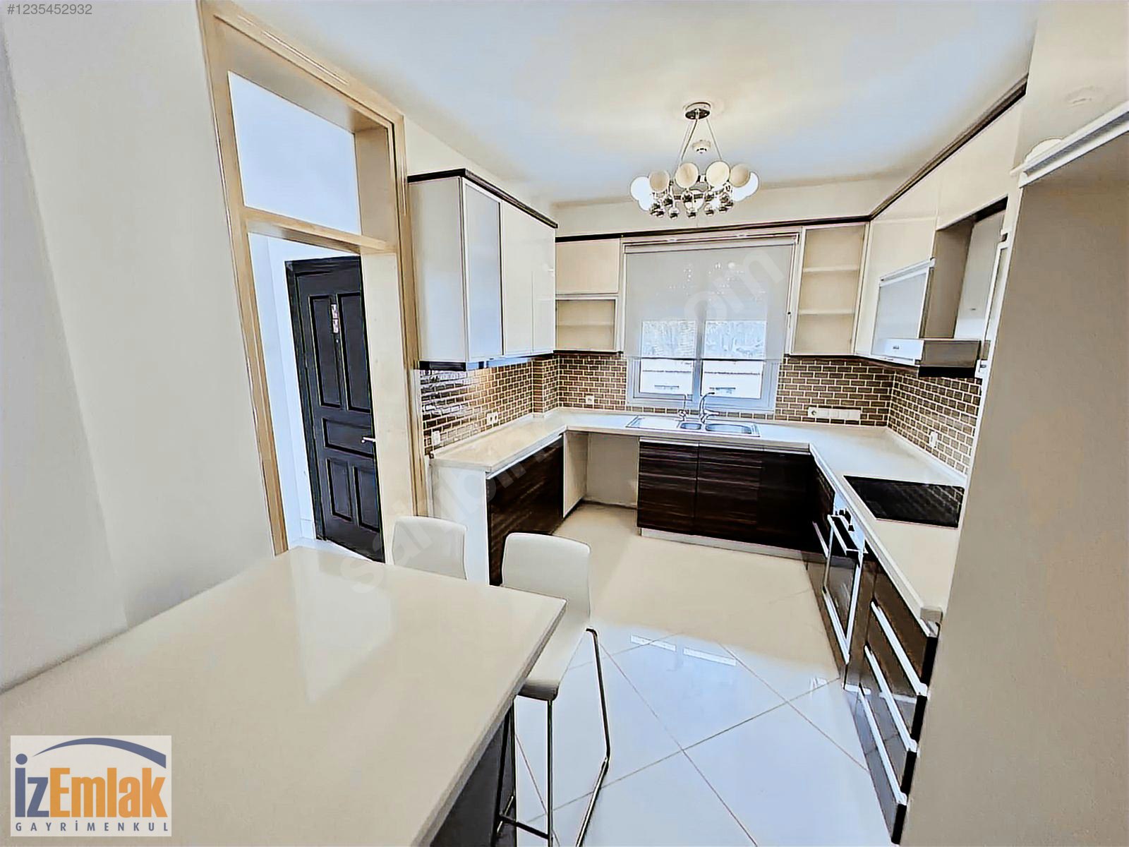 İz Emlak Forum'un Hemen Yanında Sitede 4+2 Bakımlı Villa - İZMİR BORNOVA fotoğraf 4