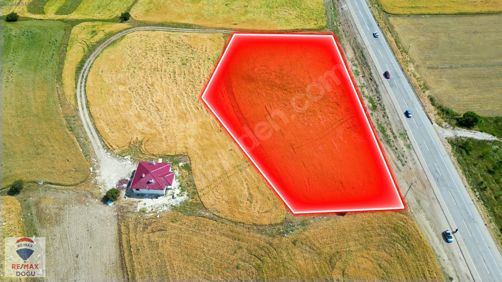 [REMAX DOĞU] ÇEMİŞGEZEK YOLU ÜZERİNDE TAPUSU HAZIR 7 DÖNÜM ARAZİ - ELAZIĞ MERKEZ fotoğraf 3