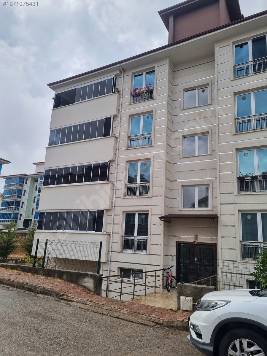Cadde Emlaktan harika konumda asansörlü satılık ara kat 3+1 - KARABÜK SAFRANBOLU fotoğraf 3