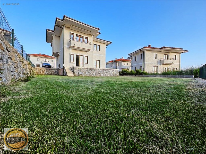 Riva Flora Evleri 5+2 içi yapılı sitenin en iyi konumu SATILIK - İSTANBUL BEYKOZ fotoğraf 3